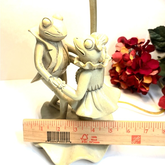 Original, Vintage Dancing, Prince & Princess Frog,  Lily Pad Table Lamp 1970s - Picture 8 of 10
